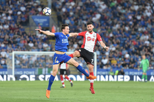 小姐姐演绎各队球衣如何穿搭！兄弟们仔细看看，你学废了吗.